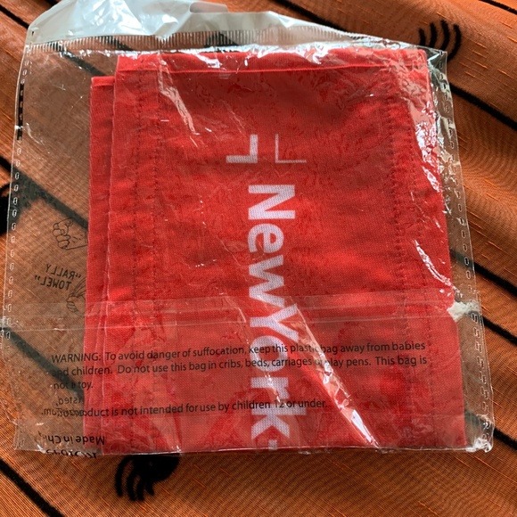 NWOT Bandana Wear.  FREE🔥🔥 w/ any other purchase! - Picture 2 of 2